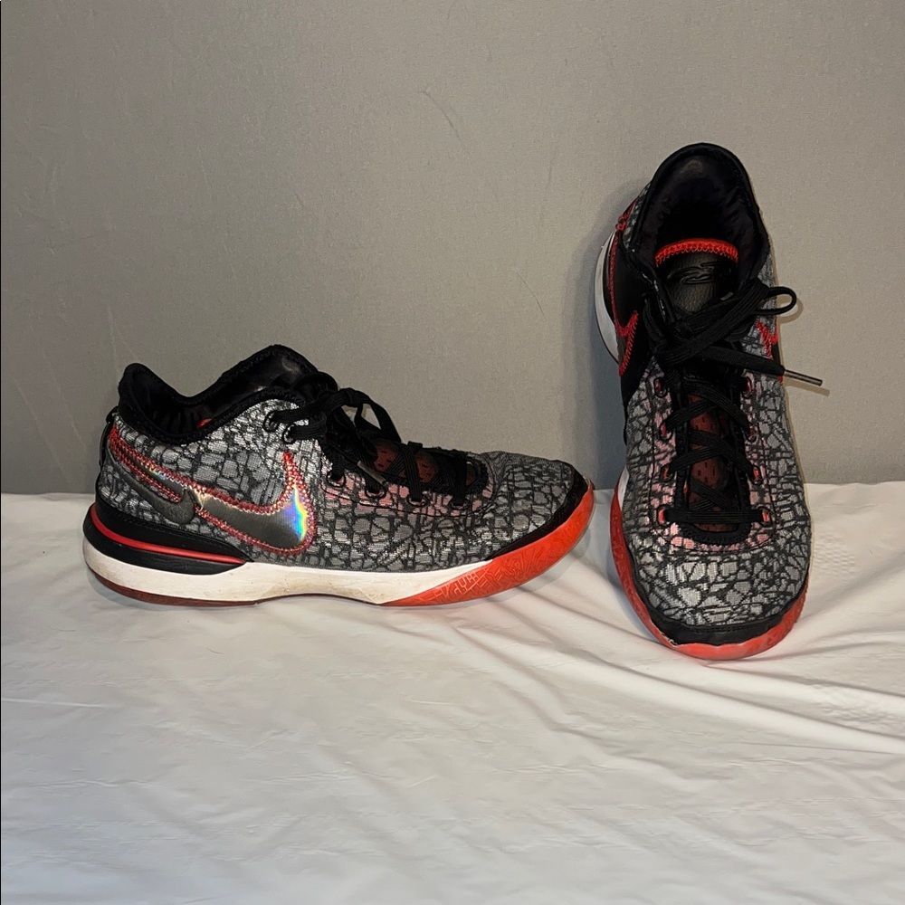 Nike Black and Red Patterned Sneakers